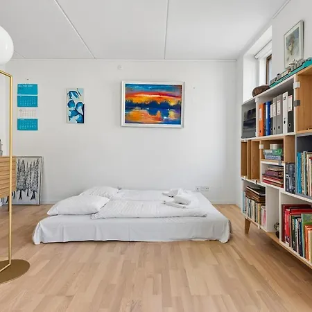 Spacious Near & 1 Min Walk To コペンハーゲン